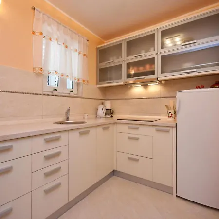 And With Parking Space Baska, Krk - 19424 Vendégház